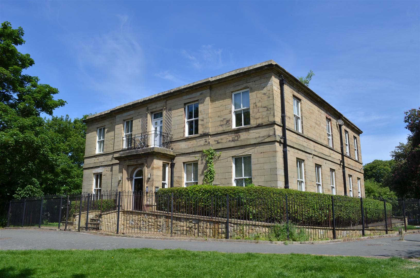 1 bedroom Flat/Apartment in Ackworth Road, Featherstone, Pontefract